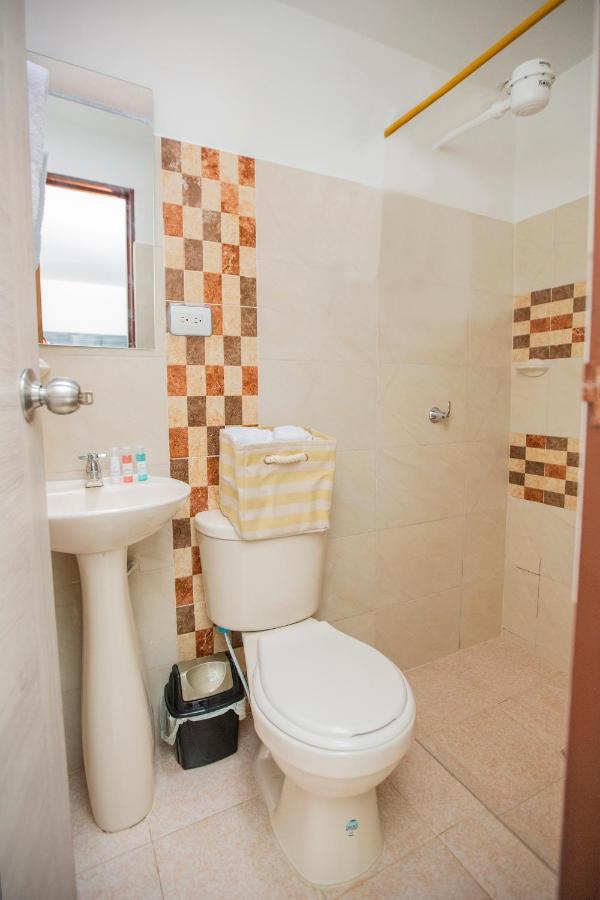 Komodo Alojamiento- Hostal Autoservicio, Ubicado Cerca Al Centro Historico - Bano Privado, Wifi , Cama 2X2 Y Agua Caliente Y Cocina Compartida Popayán Zewnętrze zdjęcie