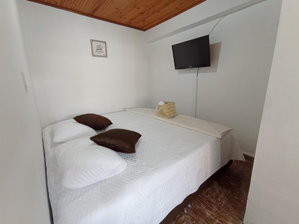 Komodo Alojamiento- Hostal Autoservicio, Ubicado Cerca Al Centro Historico - Bano Privado, Wifi , Cama 2X2 Y Agua Caliente Y Cocina Compartida Popayán Zewnętrze zdjęcie