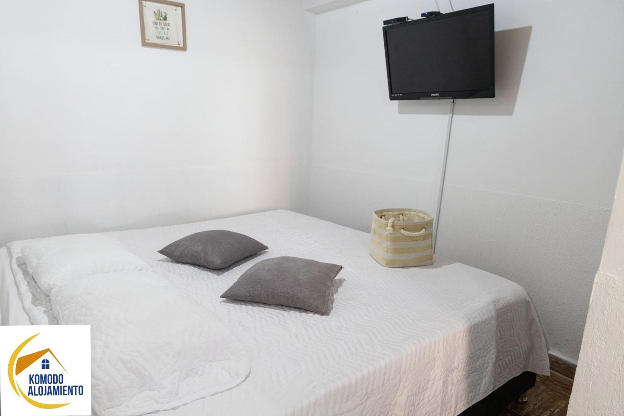 Komodo Alojamiento- Hostal Autoservicio, Ubicado Cerca Al Centro Historico - Bano Privado, Wifi , Cama 2X2 Y Agua Caliente Y Cocina Compartida Popayán Zewnętrze zdjęcie