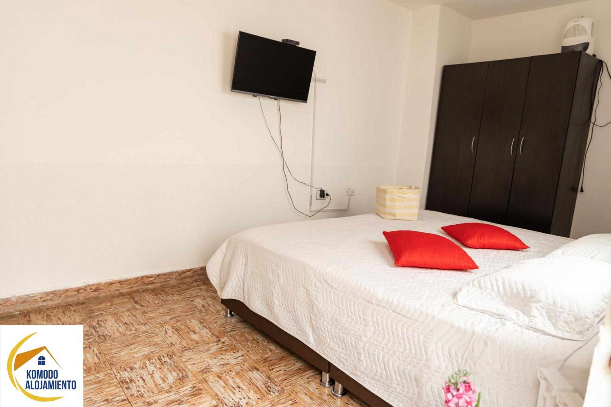 Komodo Alojamiento- Hostal Autoservicio, Ubicado Cerca Al Centro Historico - Bano Privado, Wifi , Cama 2X2 Y Agua Caliente Y Cocina Compartida Popayán Zewnętrze zdjęcie