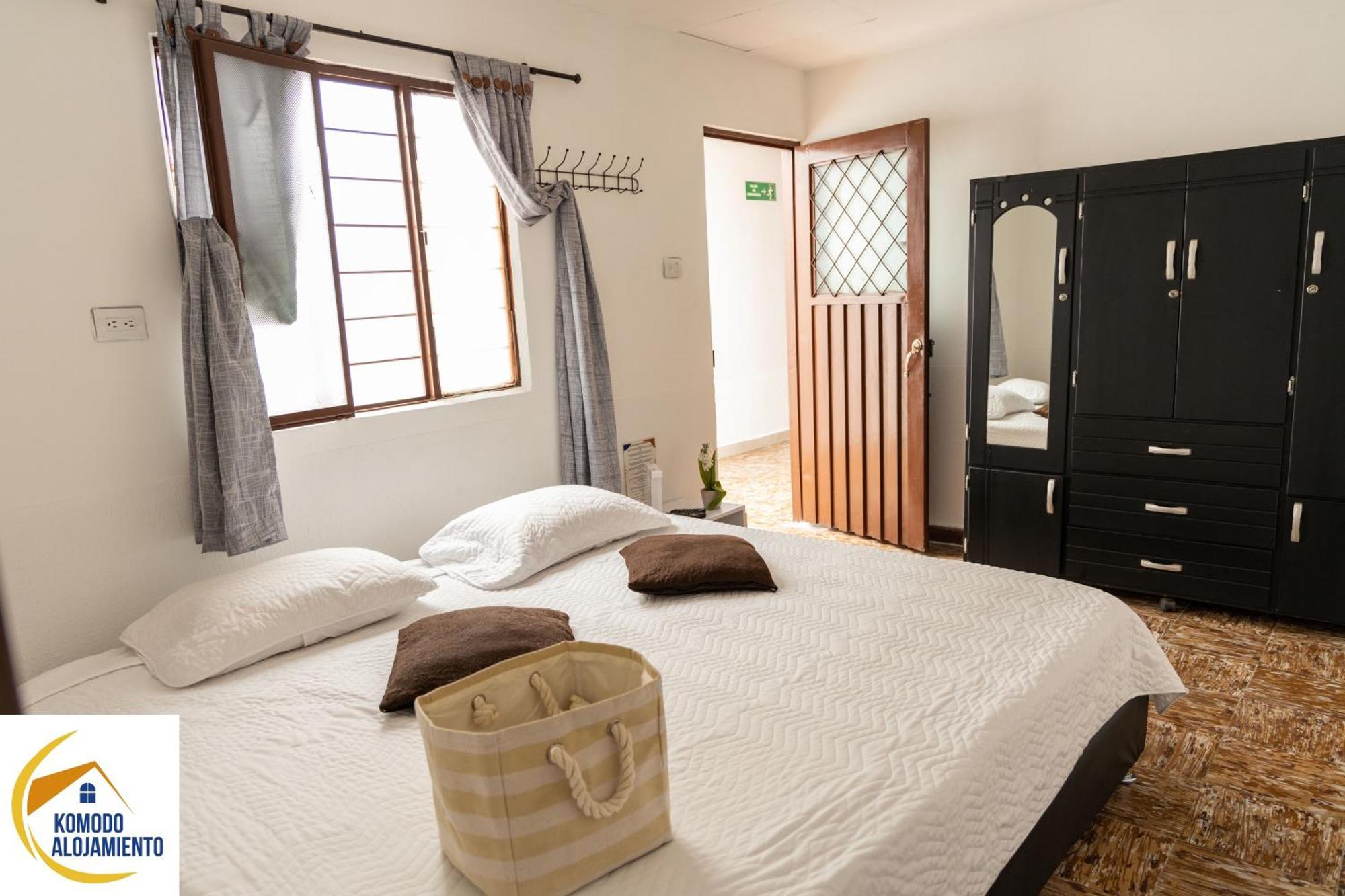 Komodo Alojamiento- Hostal Autoservicio, Ubicado Cerca Al Centro Historico - Bano Privado, Wifi , Cama 2X2 Y Agua Caliente Y Cocina Compartida Popayán Zewnętrze zdjęcie